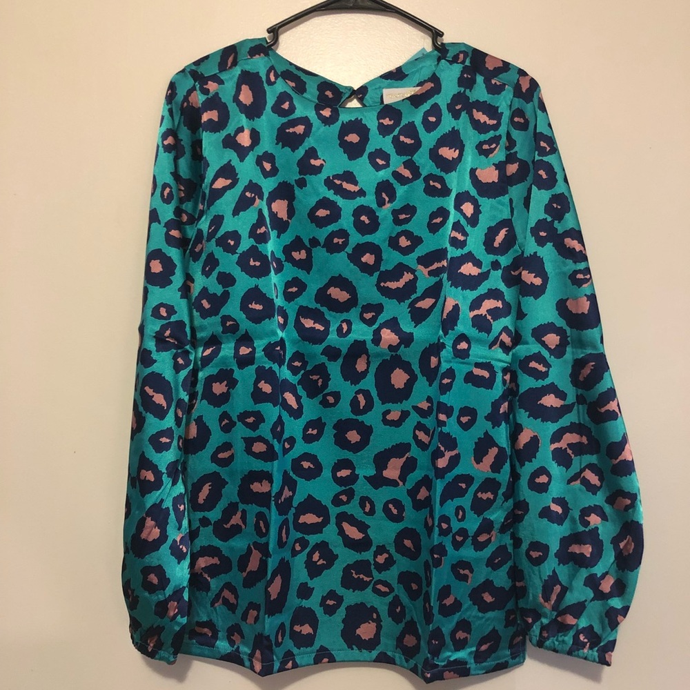 🔥🔥 Silk Cheetah Print Blouse